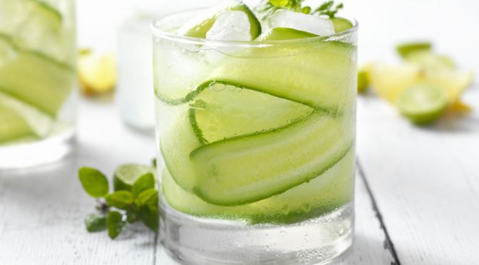 Receptai: putojantis agurkų mėtų gėrimas - Carbo - Garsiausių gamintojų vandens gazavimo aparatai. Gaminkite gazuotą vandenį namuose patys! - Carbo - Garsiausių Gamintojų Vandens Gazavimo Aparatai. Gaminkite Gazuotą Vandenį Namuose Patys!